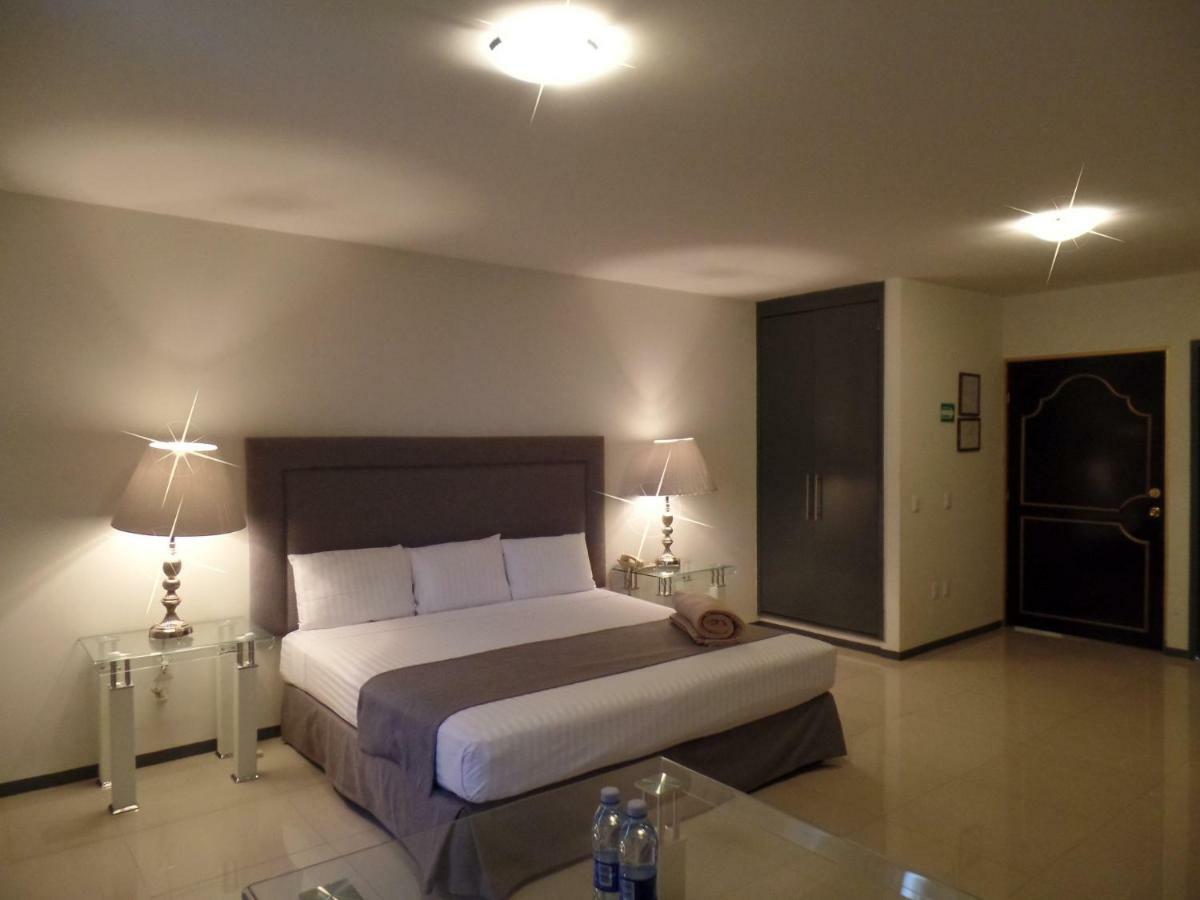 Hotel Suites Bernini Guadalajara Exteriör bild